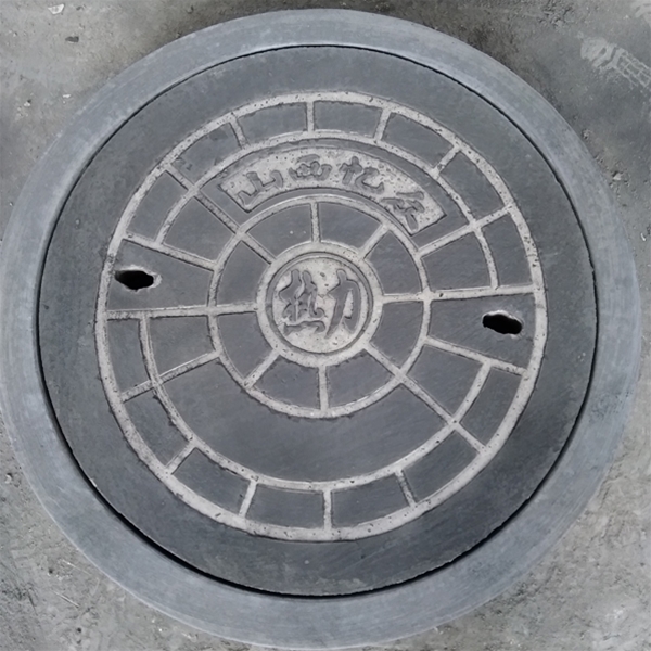 水泥井盖